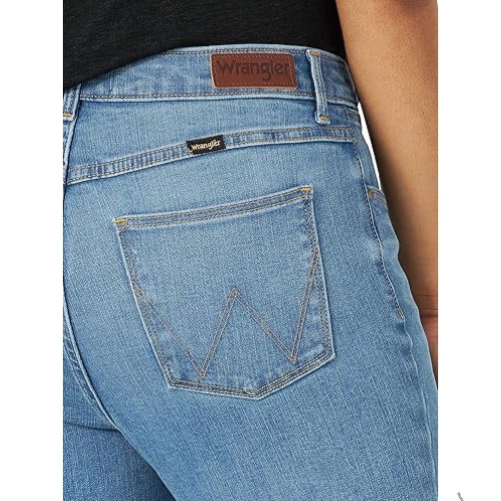Wrangler Jeans Women's 2 Blue High Rise Kick Flare Raw Hem GREAT CONDITION!